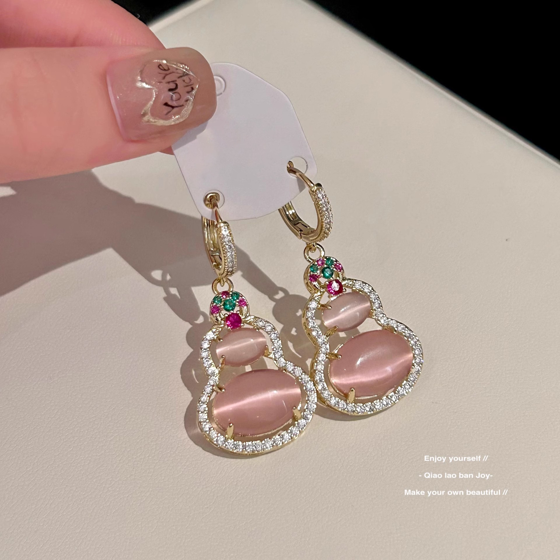 New Chinese-style cat's eye stone gourd earrings for women, 2025 New bestseller design, micro-inlay earrings, exquisite and simple ear buckles Application Scenario