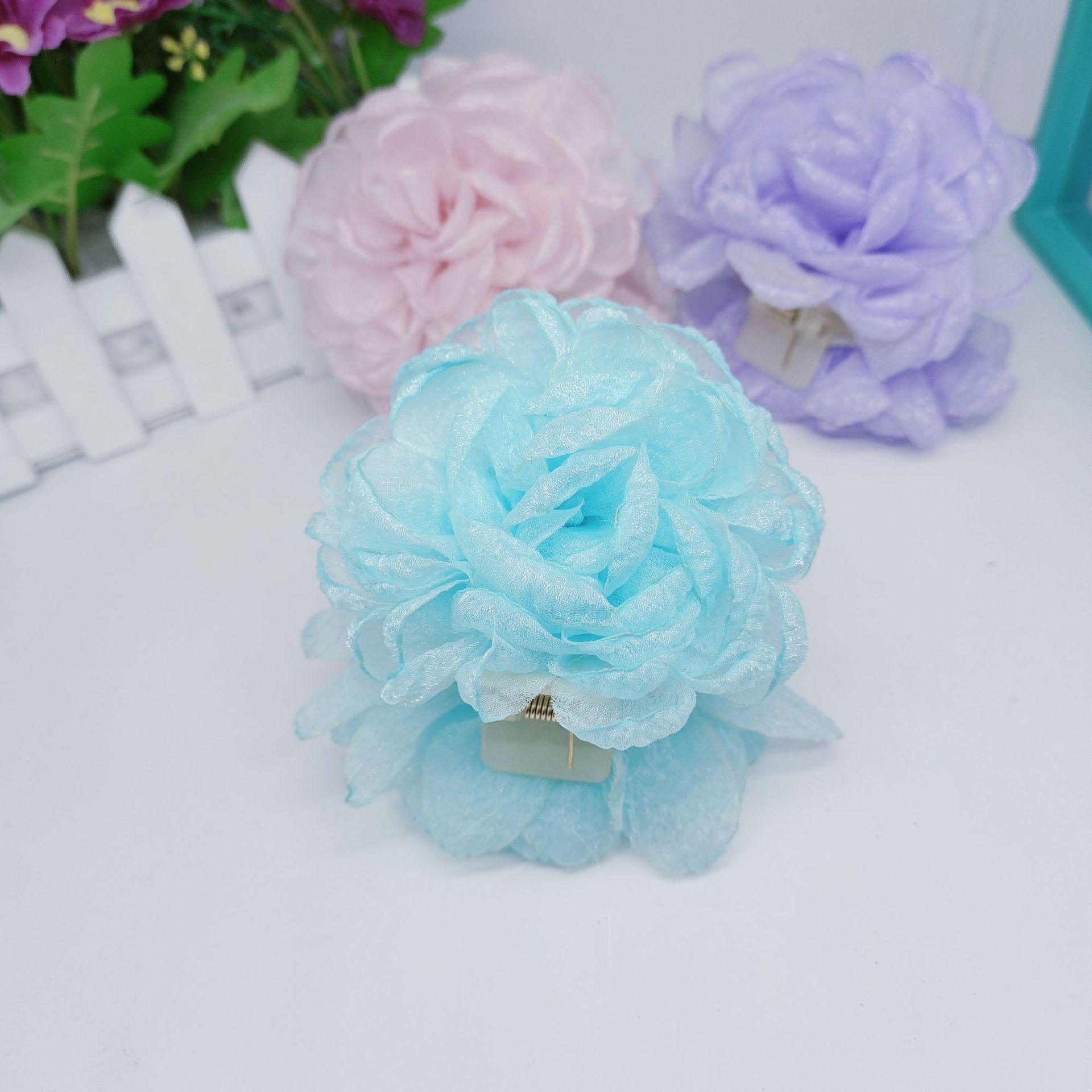 French super ethereal three-dimensional rose flower grab, summer ethereal beauty, shark clip hair on the back of the head Specification drawing