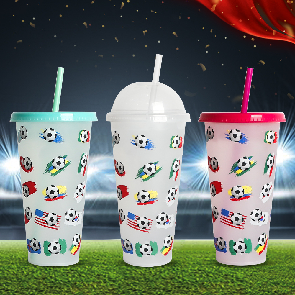 New World Cup temperature-sensing straw coffee plastic color-changing cup 710ml single-layer color-changing PP football cup when cooled details Picture