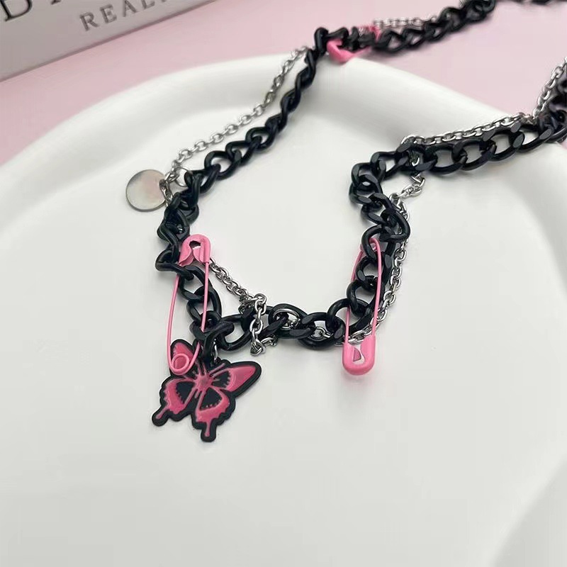 Black chain brooch, pink butterfly necklace, sweet and cool girl pendant, ins hip-hop style collarbone chain accessory details Picture