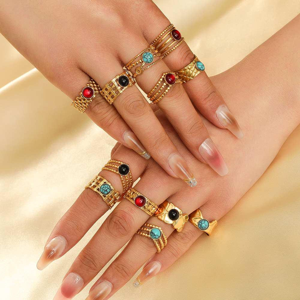 New titanium steel ice crack ring for women, anti-fading, retro turquoise geometric niche design stainless steel ring Application Scenario