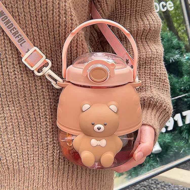 Little bear figurine plastic cup, cute large-capacity children's water bottle, portable hand-held, adorable girl student straw cup Application Scenario