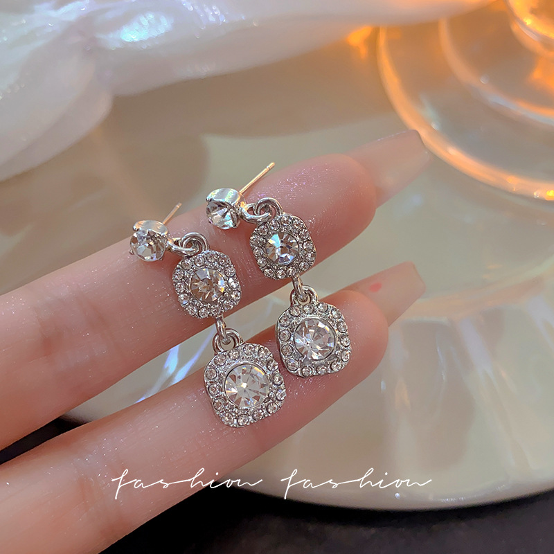 S925 Silver Needle Korean new Zircon geometric earrings for women, super dazzling, light luxury, niche square diamond stud earrings, internet-famous earrings full figure