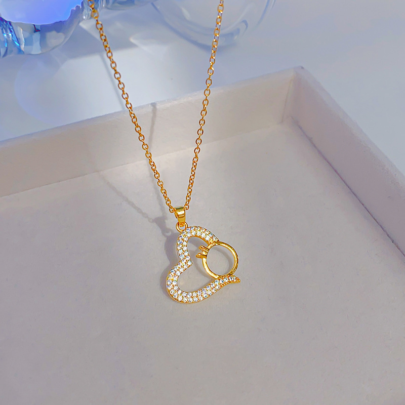 Fashionable and romantic heart-shaped ring pendant titanium steel necklace for women, set with zircon, elegant and light luxury collarbone chain accessory, a popular Internet celebrity Specification drawing
