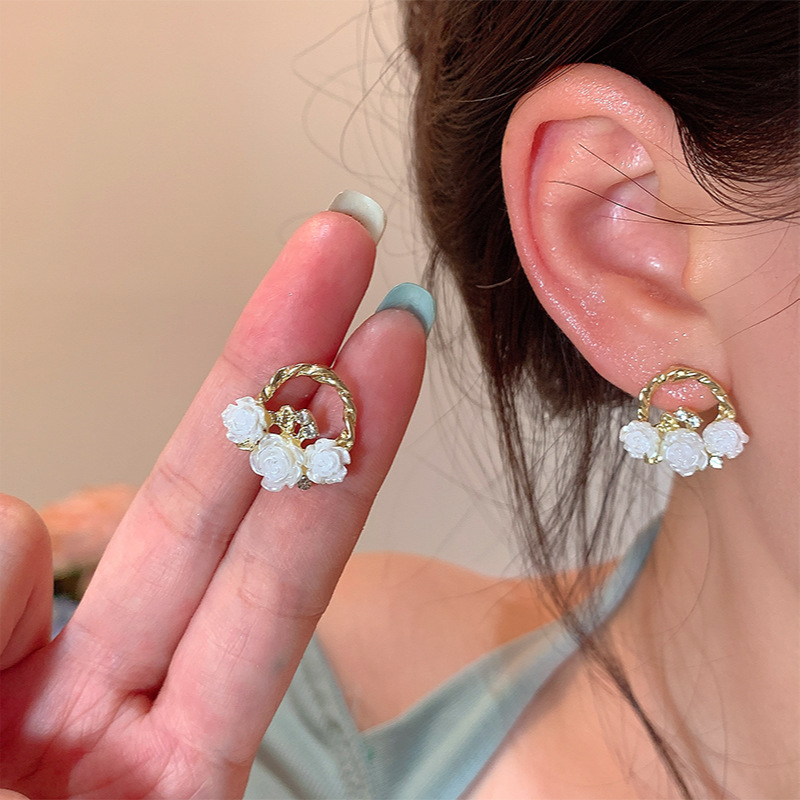 Flower basket Camellia Stud earrings for Women, a new bestseller in 2025, are exquisite and elegant, with a unique and sweet design details Picture