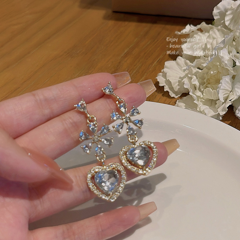 S925 Silver Needle Light Luxury Exquisite micro-inset heart-shaped earrings, women's high-end design sense, versatile, popular online celebrity bestsellers wholesale Specification drawing