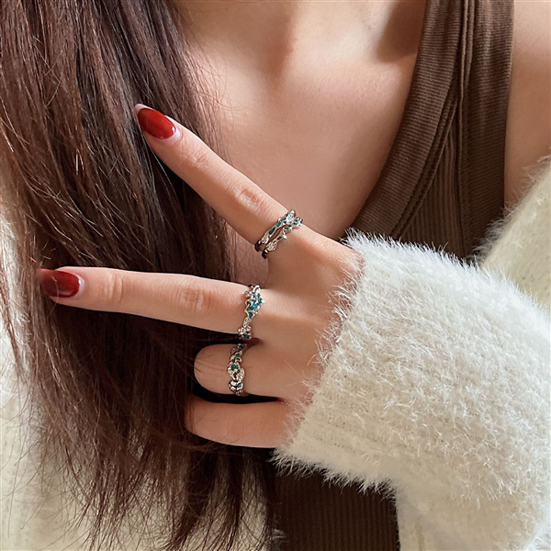 Lava drop glaze irregular French pleated open ring for women, dark and unique, ins style high-end ring Application Scenario