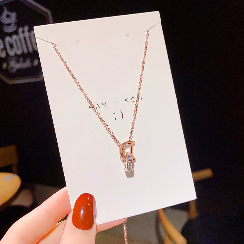 Korean 18k rose gold DO double ring necklace, exquisite small square zirconium collarbone chain, popular Internet celebrity, niche design sense necklace Application Scenario