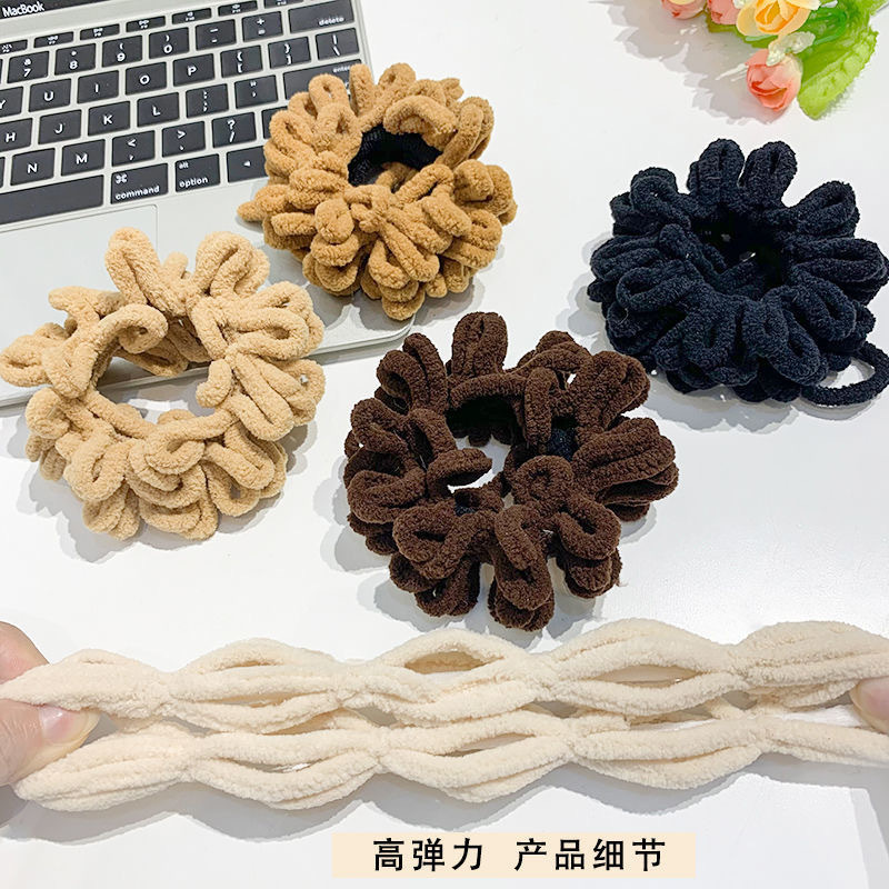 Japanese and Korean autumn and winter basic, versatile and elegant hair bands, towel bands, hair ties, high-elasticity ponytail hair ties, hair accessories, leather cases for women Application Scenario