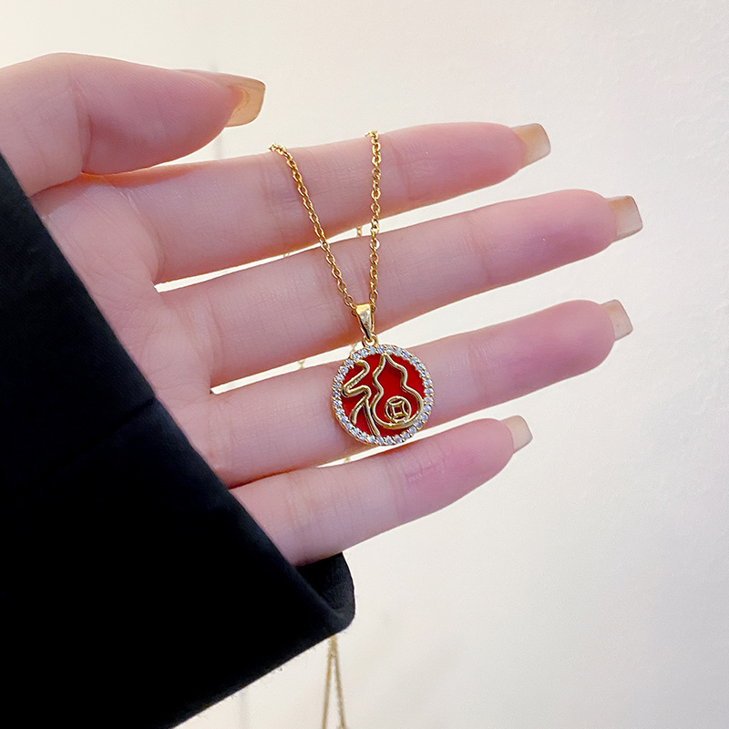 The new necklace with the character "Fu" and "CAI" in personalized design, featuring a unique and versatile design for women, is a popular collarbone chain and a high-end accessory details Picture