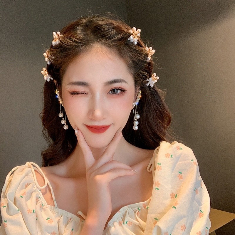 French retro Internet celebrity Daisy flower hair clip, bangs small grab clip, ins sweet mini pearl hair clip side clip details Picture