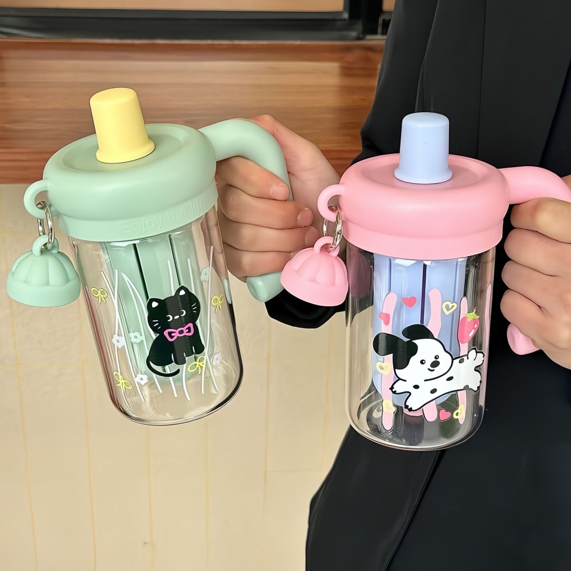 Cartoon hand-held water cup, high-temperature resistant filter, tea-making glass cup, exquisite and cute, high borosilicate water cup gift for girls details Picture