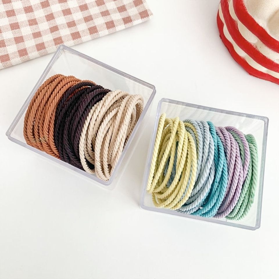 The 2021 new high-elasticity rubber band women's hair tie headband is durable and won't damage hair. It features a simple hair band Application Scenario