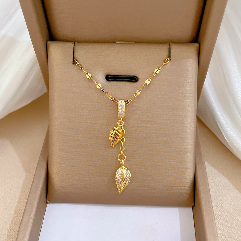 【 Titanium Steel 】 Fringed leaves, light luxury style, zircon collarbone chain, small and trendy on Instagram, retro titanium steel necklace full figure