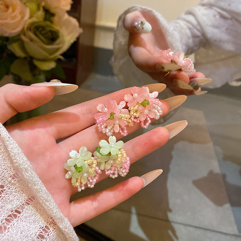 Dopamine beaded romantic flower cluster earrings, summer colorful seaside vacation style niche earrings, forest-themed elegant earrings Application Scenario