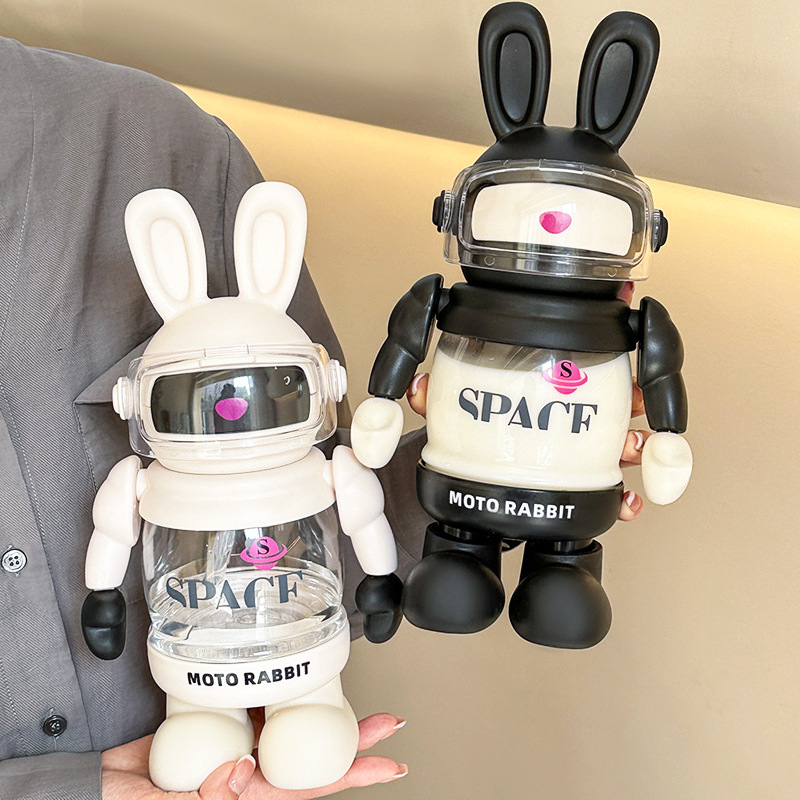 Children's high appearance level, cute and fun space rabbit plastic cup, sealed leak-proof portable straw cup, fashionable and trendy desktop water cup Application Scenario