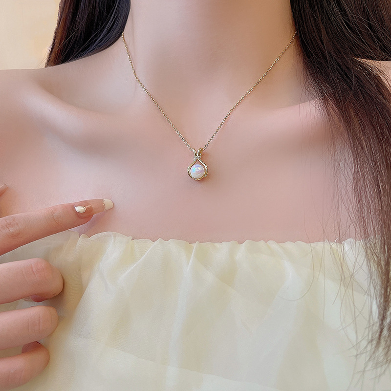 Korean style versatile pearl pendant necklace, cold and cool female style, fashionable and high-end design sense collarbone chain necklace wholesale Specification drawing