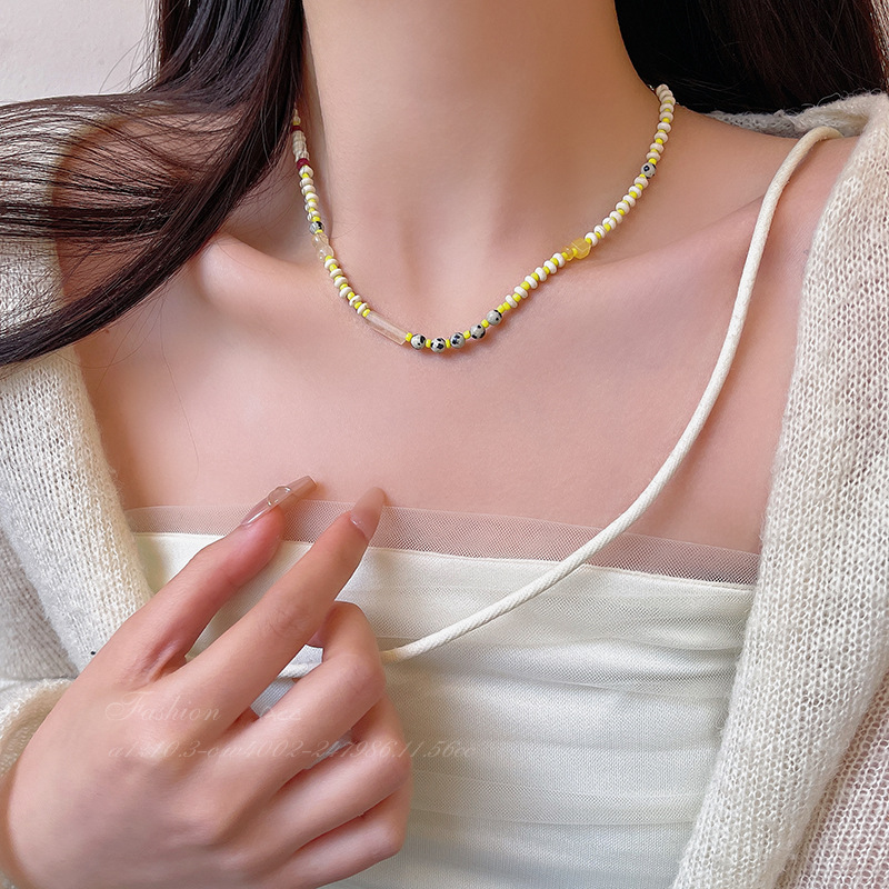 New Chinese-style imitation natural stone beaded necklace for women 2024, a retro and high-end collarbone chain with a minority ethnic style Application Scenario