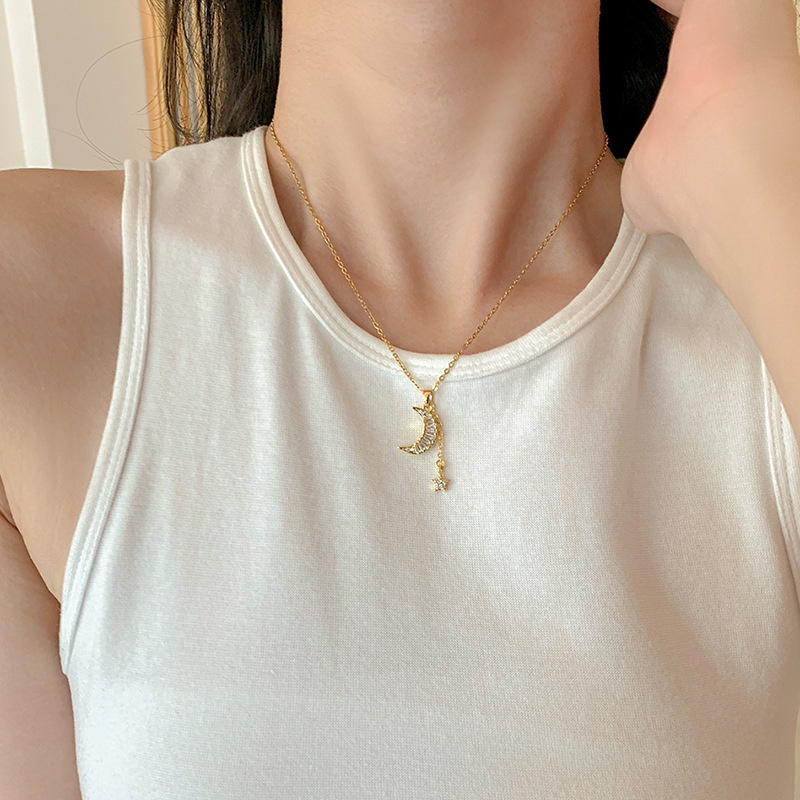 A Korean Instags-style niche design square zircon moon star tassel necklace with a light luxury and high-end look for women Specification drawing