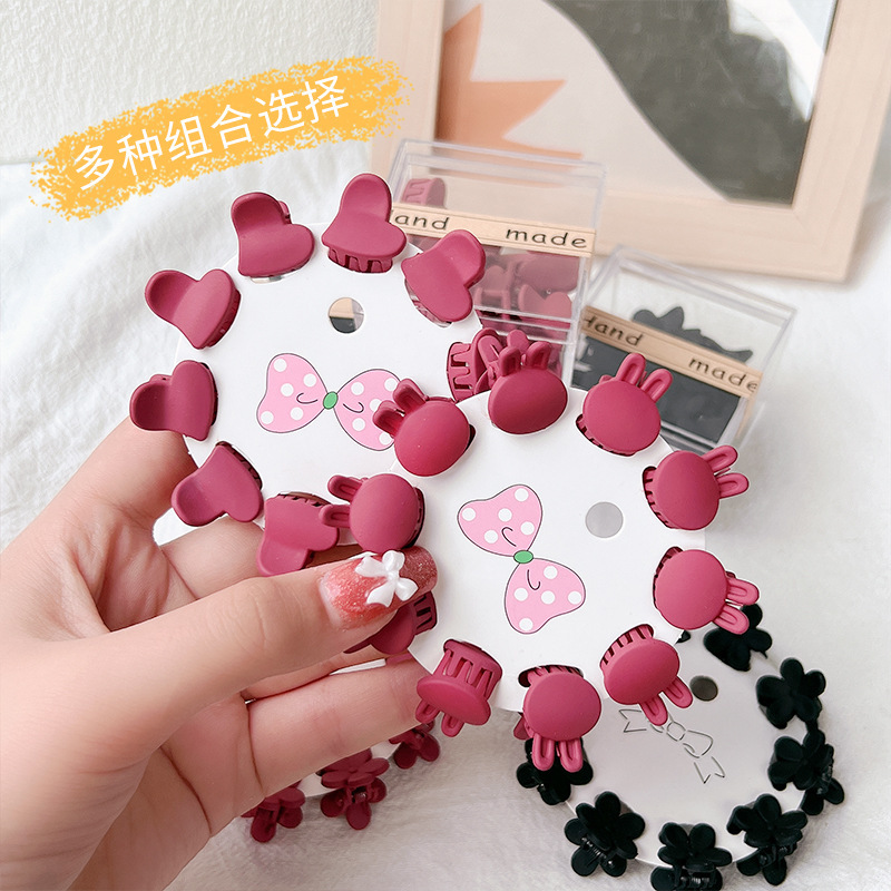 Korean version heart mini frosted small hairpin clip, small forehead bangs clip, small and exquisite side hairpin clip details Picture