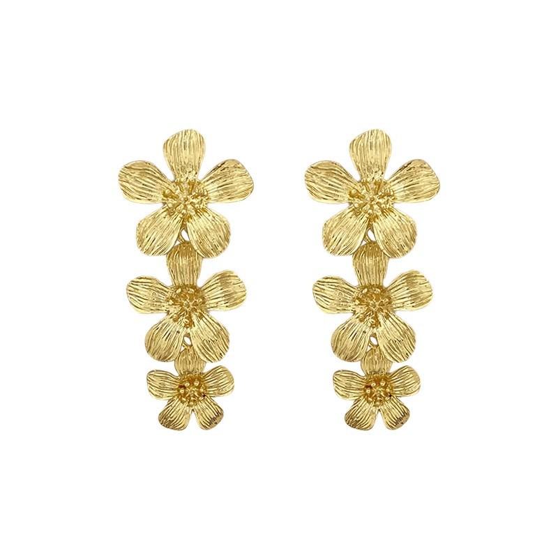 Golden flower tassel earrings with a light luxury and high-end feel, retro and exaggerated style, stud earrings, women's 2025 best-selling earrings wholesale Item Picture