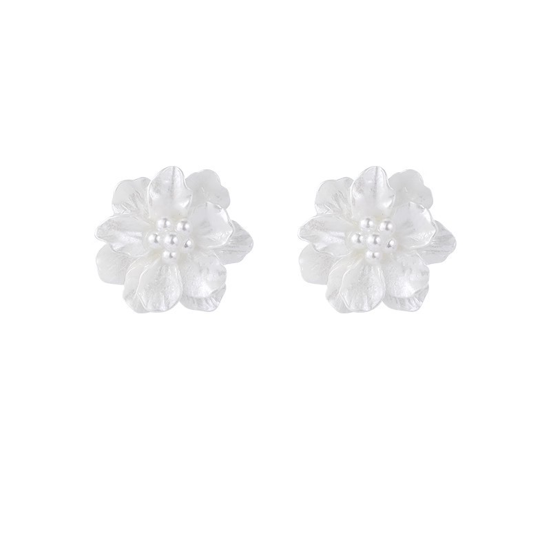 French retro flower earrings, a feminine forest style with a sweet and fresh charm, and floral stud earrings, are summer bestsellers and Internet celebrities Item Picture