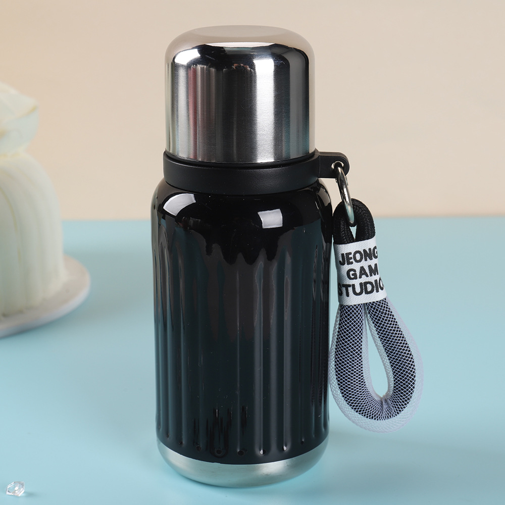 Best-selling 316 stainless steel insulated cup with handle, fashionable student cup, mini pocket cup, portable pop-up lid cup, sealed details Picture