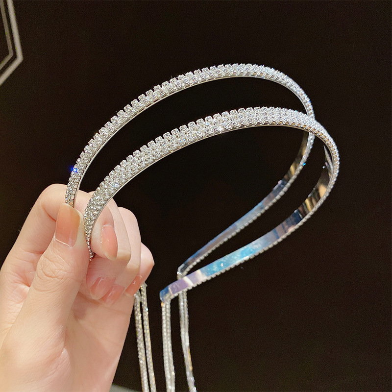 Fringed rhinestone headband fake earrings, exquisite back-hanging headband, super fairy-like high-end style hair tie, princess hairpin headwear Application Scenario