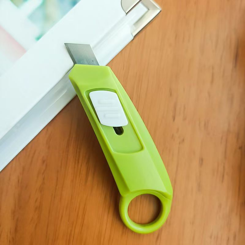 High appearance level, small mini utility knife, automatic return, portable knife, express box opening, envelope cutting, paper cutting knife Application Scenario