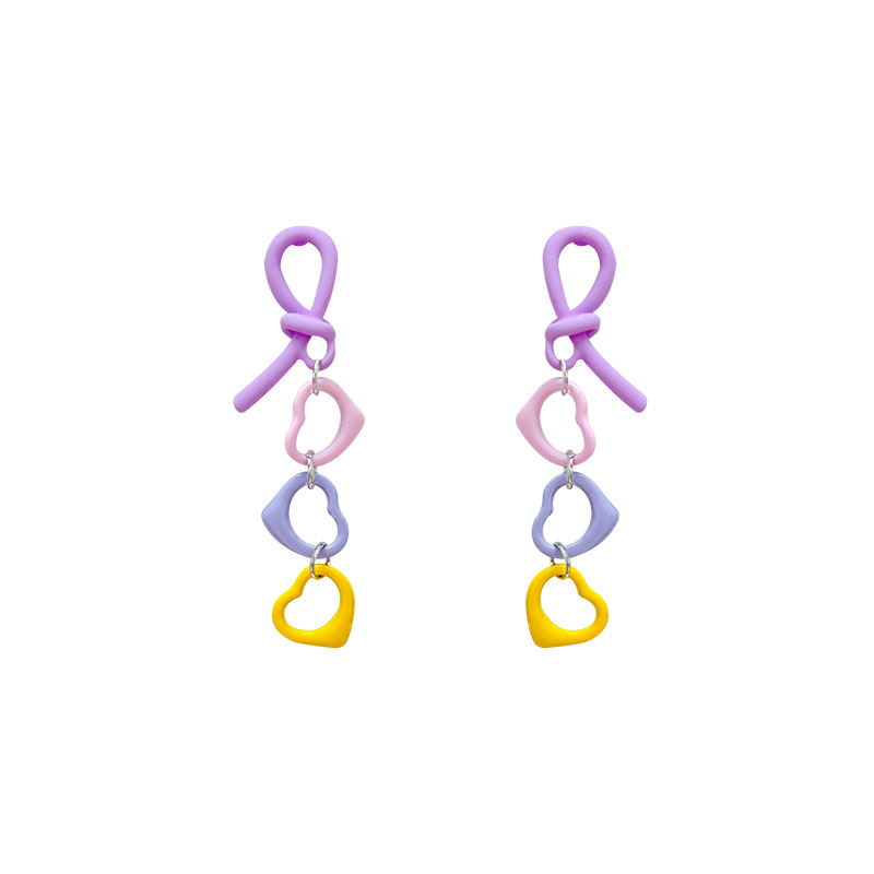 Dopamine colored heart-shaped earrings, a sweet and unique design for women, are a long, sweet and cool summer earrings for girls Item Picture