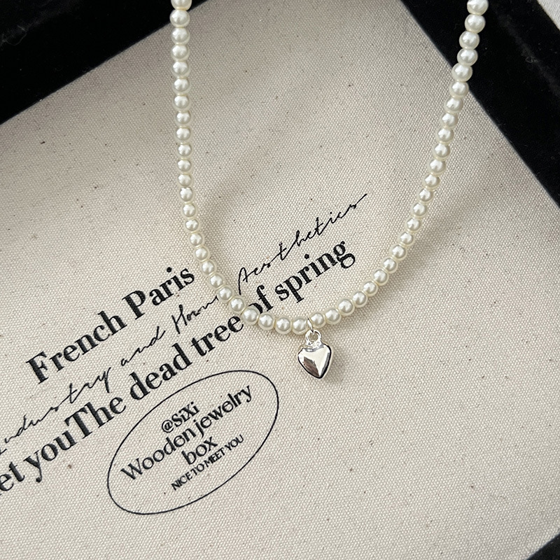 A niche high-end design collarbone chain with French style, a necklace for a socialite, exquisite pearl heart-shaped necklace, and a trendy Instagram look for women Specification drawing