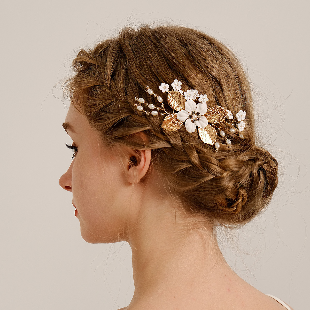 European and American cross-border bride headwear, hair bun, hair comb, wedding party, wedding dress, photo shoot, hair accessory, white soft clay flower hair comb full figure