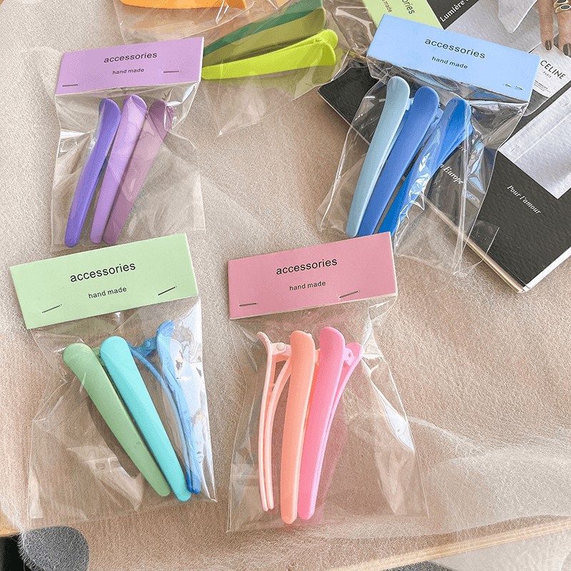 Candy-colored seamless hair clips, sweet matte bb clips, ducktail clips, side bangs clips for girls to wash their faces, hair accessories and headwear Application Scenario