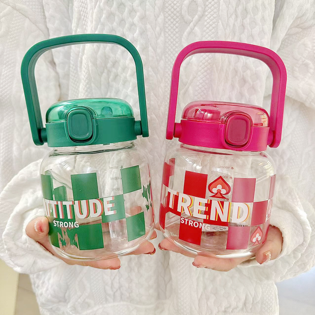 Check pattern fashionable large-bellied cup, portable large-capacity glass cup, couple trendy and personalized student double-drinking straw cup full figure