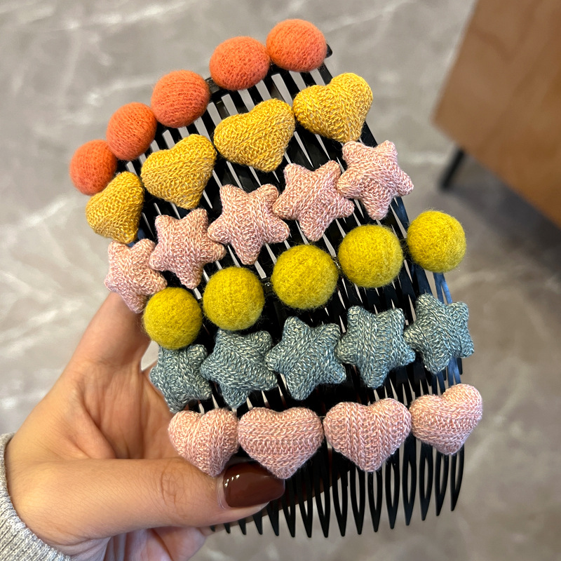 Hairpins are a must-have for breaking up hair at the back of a woman's head. They are cute bangs, fashionable hairpin arrangements, and hair accessories Specification drawing