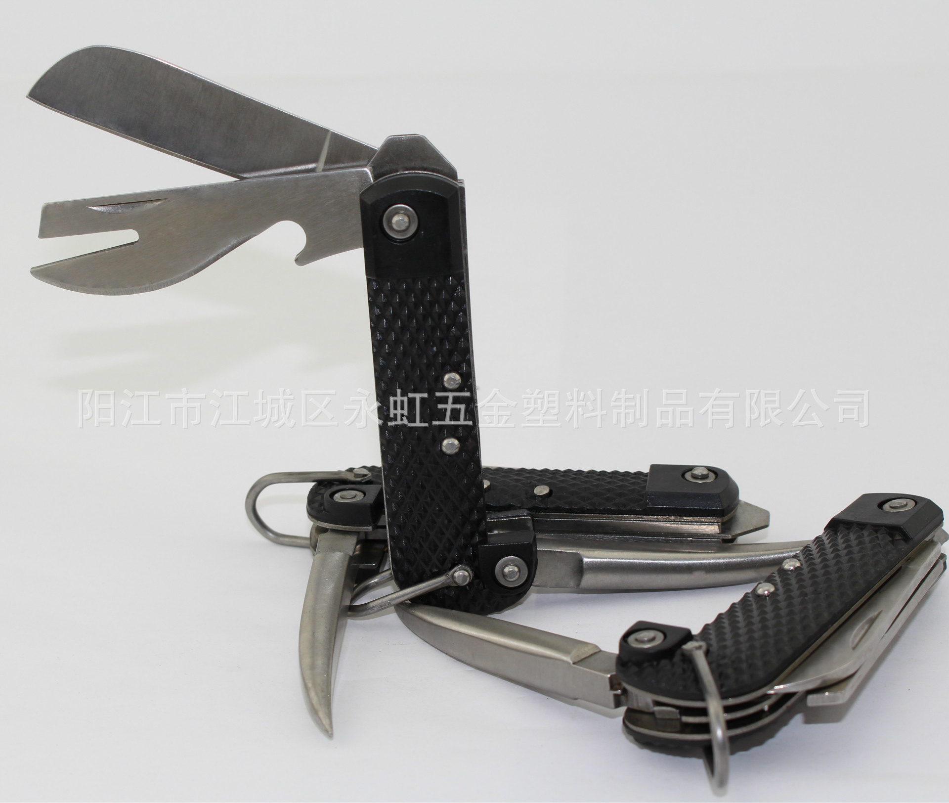 Fishing knife, multi-functional outdoor tool knife, fish slicing knife, stainless steel folding knife, multi-purpose knife Application Scenario