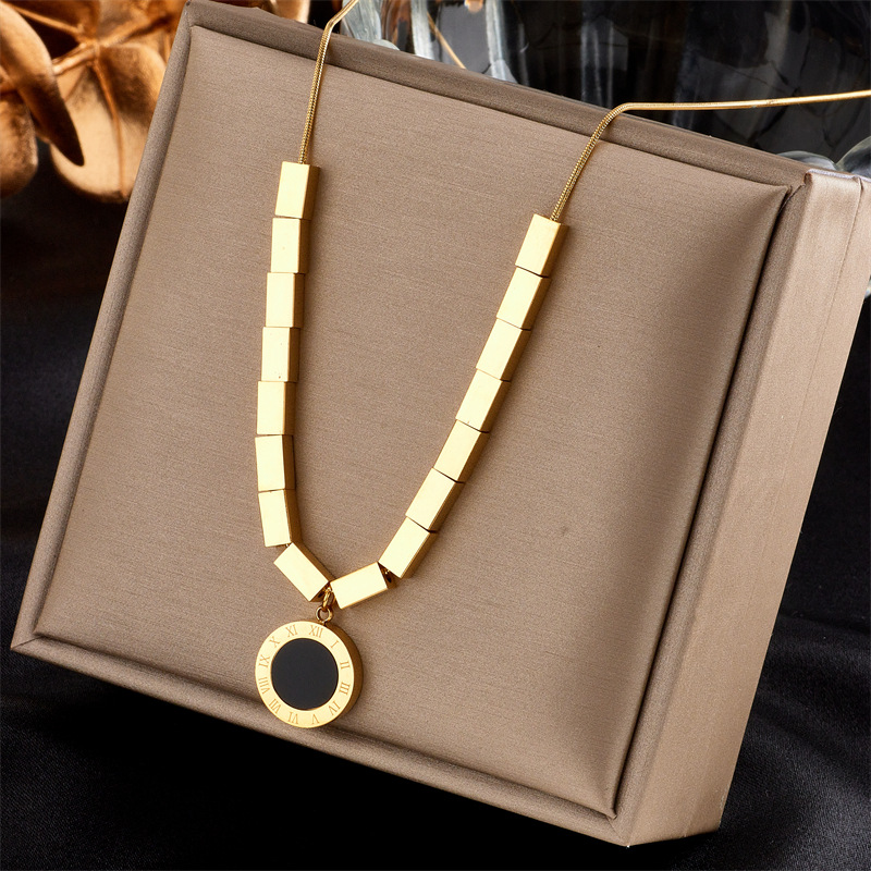 European and American cross-border fashion retro three-dimensional square accessory chain, Roman round pendant, stainless steel jewelry necklace full figure