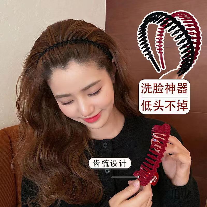 Korean-style flocking hairband, a perfect tool for hair styling, toothed wavy hairpin, no damage to hair when washing your face, bangs hairpin, hair accessory details Picture