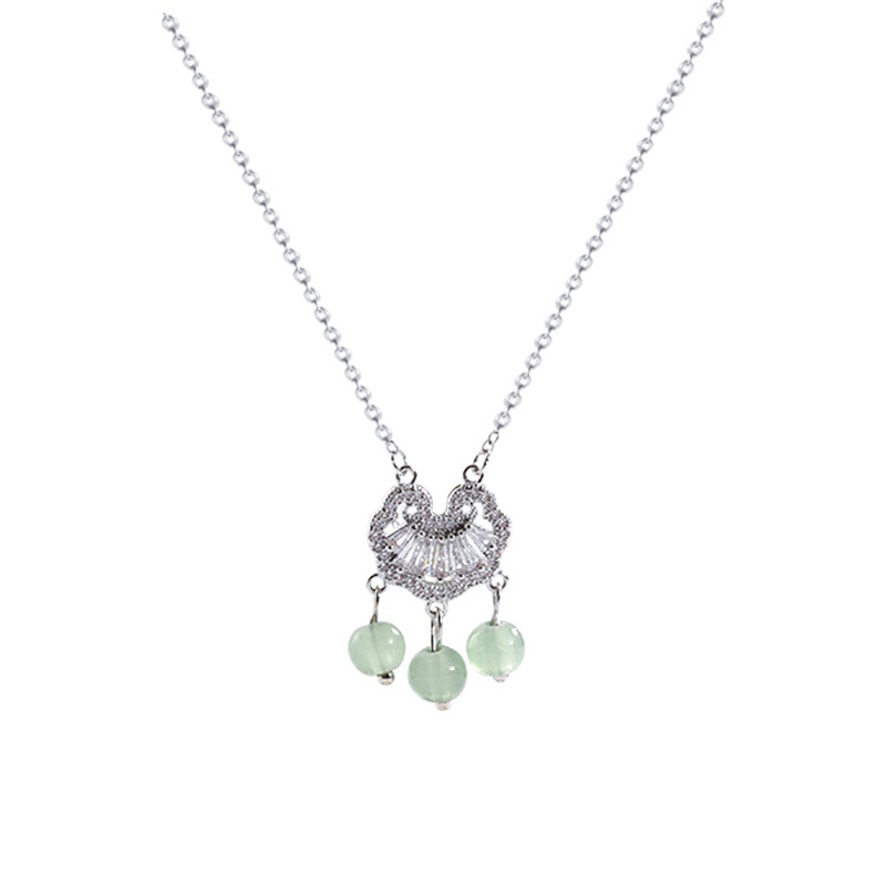 New Chinese-style retro peace lock pendant necklace, women's fashion, niche design sense, versatile, popular collarbone chain accessory Item Picture