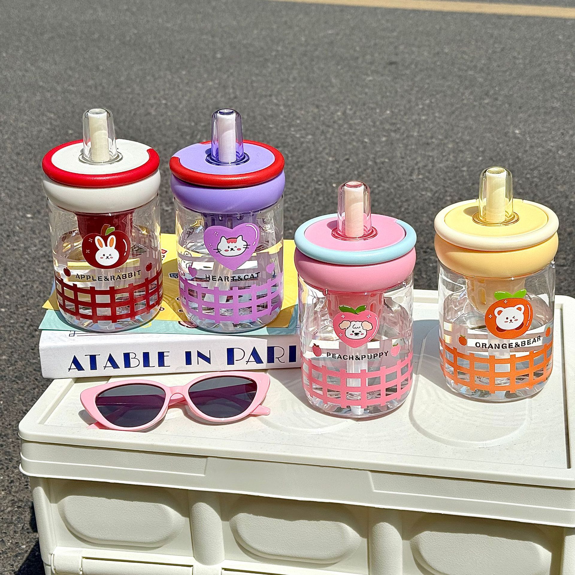 Carrying ring cartoon water cup, portable and anti-drop for girls, student straw cup, high appearance level, cute and leak-proof, summer plastic cup details Picture