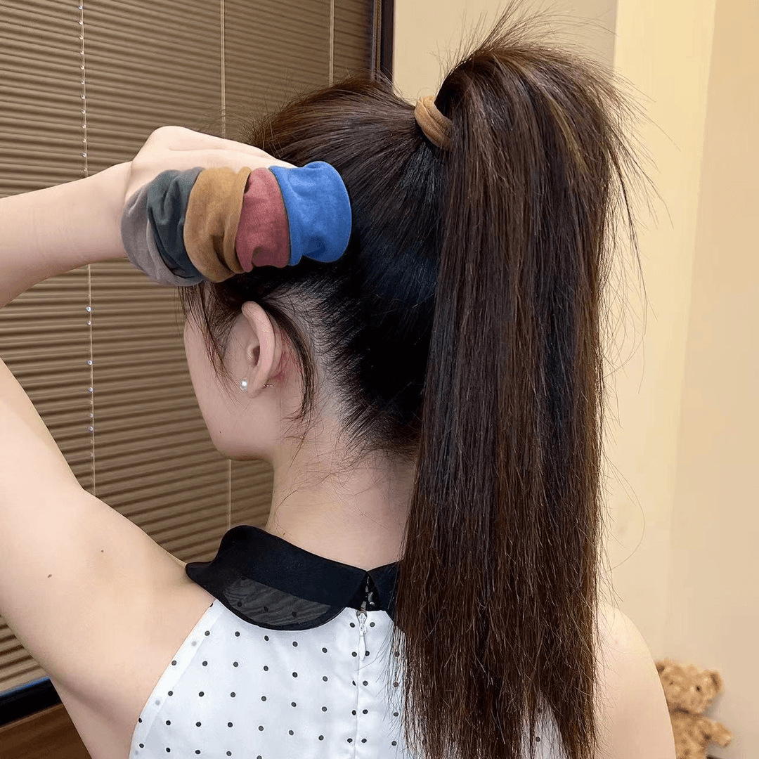 The new Morandi wide and highly elastic hair band in solid color is simple, durable and won't damage hair. It features a ponytail hair tie and a bun hair tie Specification drawing