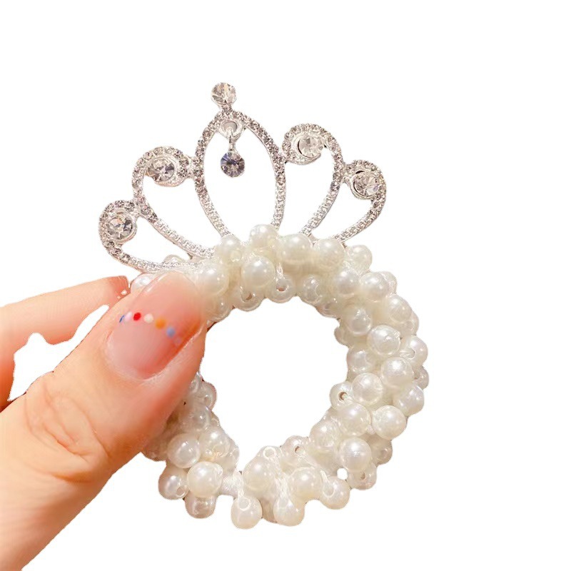 A new popular children's princess crown headwear, featuring a pearl bun hair string and a little girl hair tie rubber band headwear Item Picture
