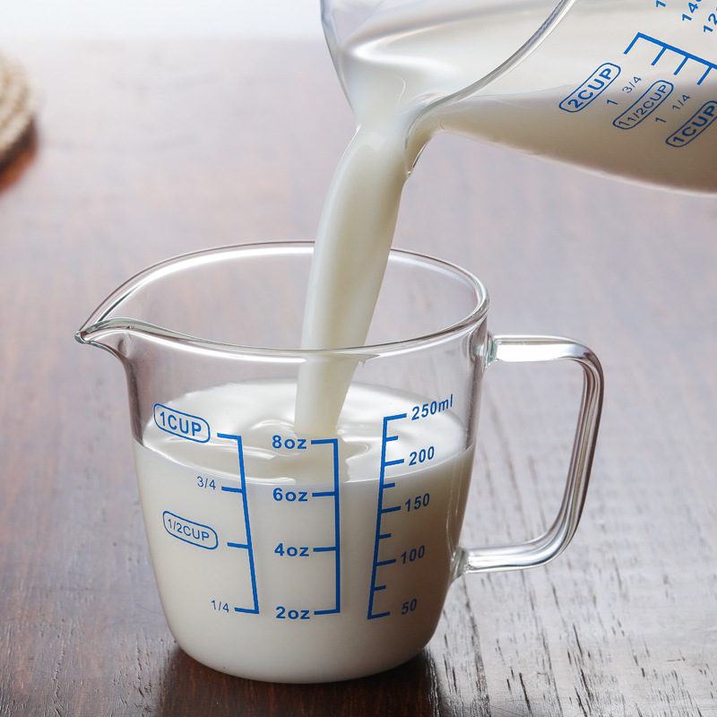 Thickened glass measuring cup with scale handle, kitchen baking special cup, household egg beater cup, flour glass measuring cup details Picture