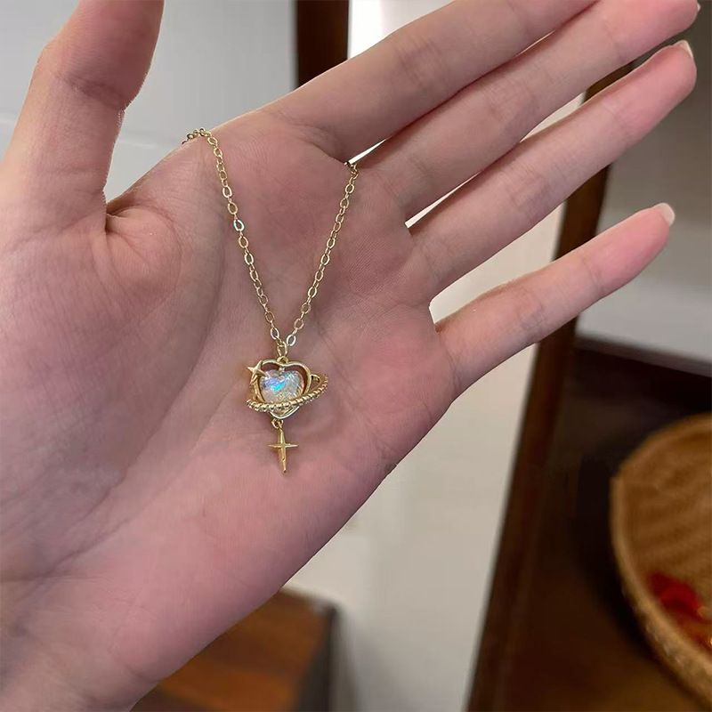 The new 2024 fashion Planet necklace for women features a light luxury and niche design with tassels, a simple and versatile sweater and collarbone chain Application Scenario