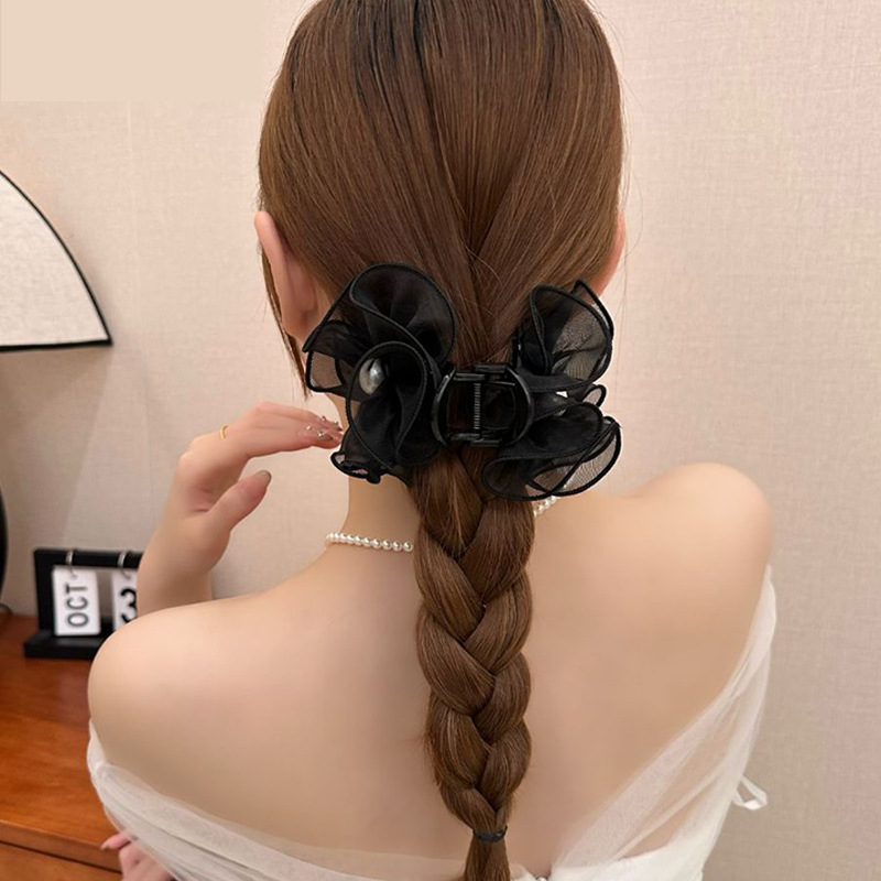 Korean-style chiffon mesh flower beaded hair clips, female Internet celebrity with less hair volume shark clips, elegant semi-tied hair clips, hair accessories Application Scenario