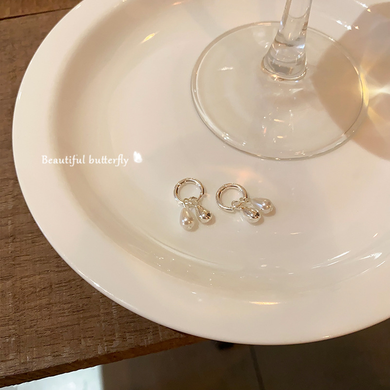 Silver teardrop pearl earrings, women's light luxury and high-end ear buckles, Internet celebrity bestsellers, niche pendants, elegant earrings and stud earrings Specification drawing