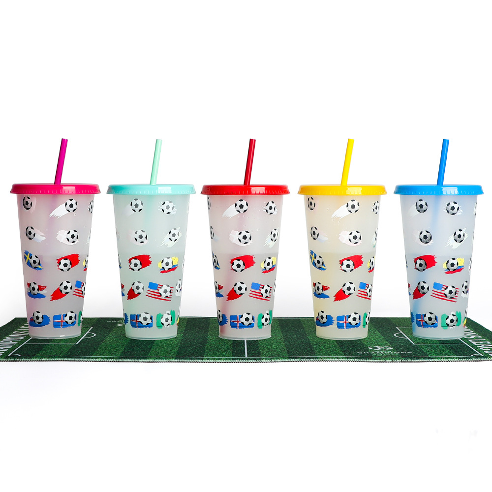 New World Cup temperature-sensing straw coffee plastic color-changing cup 710ml single-layer color-changing PP football cup when cooled Item Picture