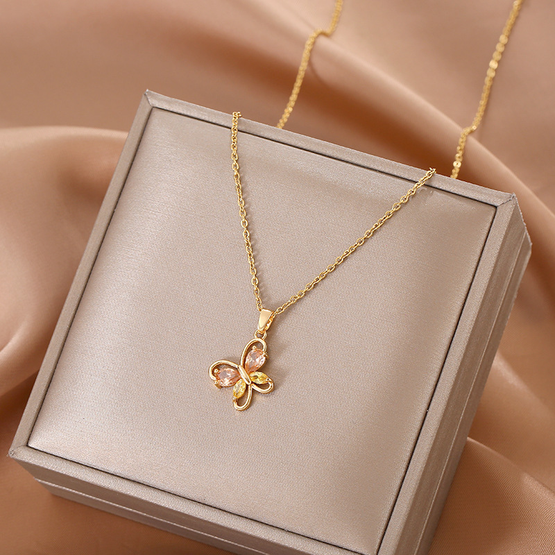 The new Instagram Korean version zircon butterfly necklace is a simple and fashionable female Internet celebrity collarbone chain with a unique and sweet charm full figure