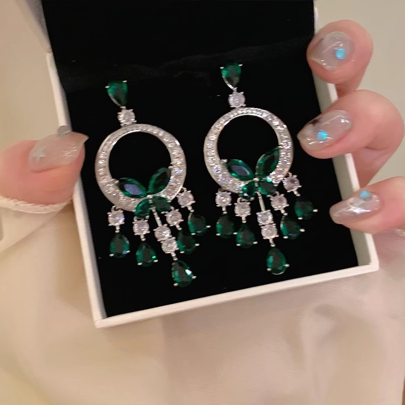 Green butterfly round earrings, stud earrings, crystal temperament, zircon, light luxury, niche, elegant and exquisite new tassel earrings details Picture