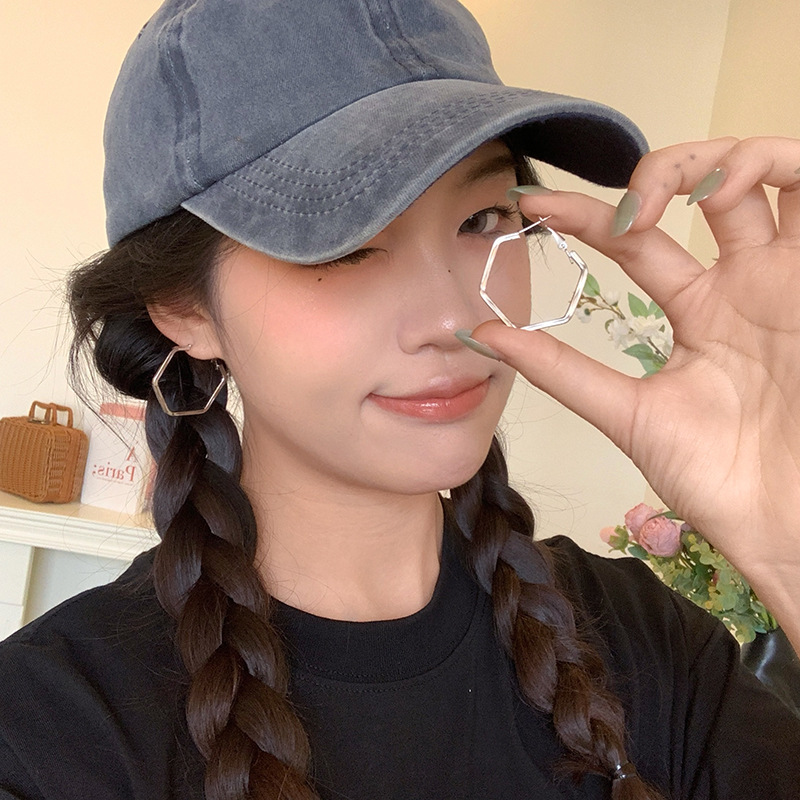 Irregular metal ring earrings, versatile geometric stud earrings, 2025 new style earrings wholesale details Picture